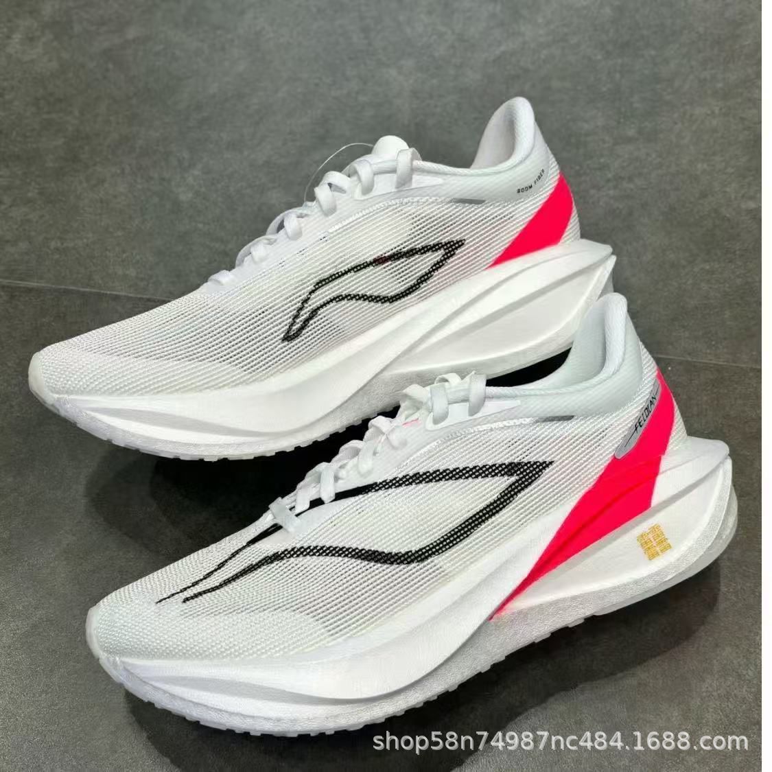 أحذية رياضية رجالية جديدة خفيف - مراجعة Men'S Training Shoes وسعره